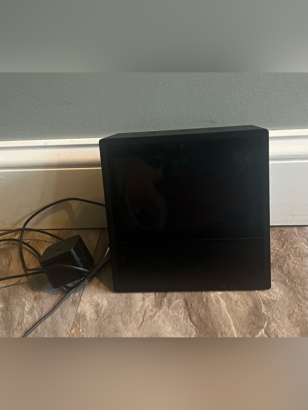 Amazon MW46WB Echo Show Alexa 1st Gen Smart Assistant with Display, Black "I1C"
